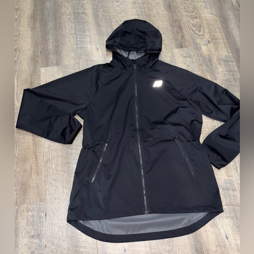 NEW BALANCE | WOMENS FULL ZIP JACKET |
HOOD | CINCH WAIST | LG |